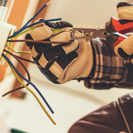 Emergency Electrician in Saint Petersburg